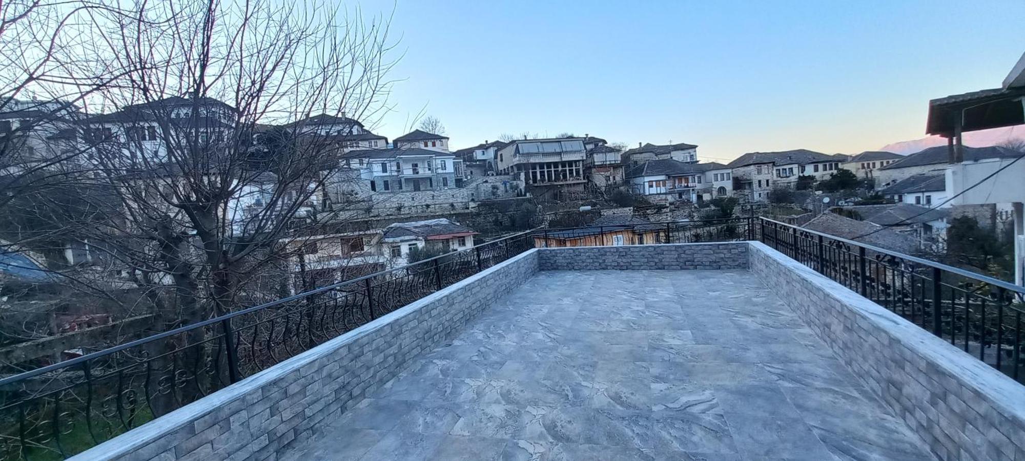 Marbi Guest House Gjirokastër Eksteriør billede