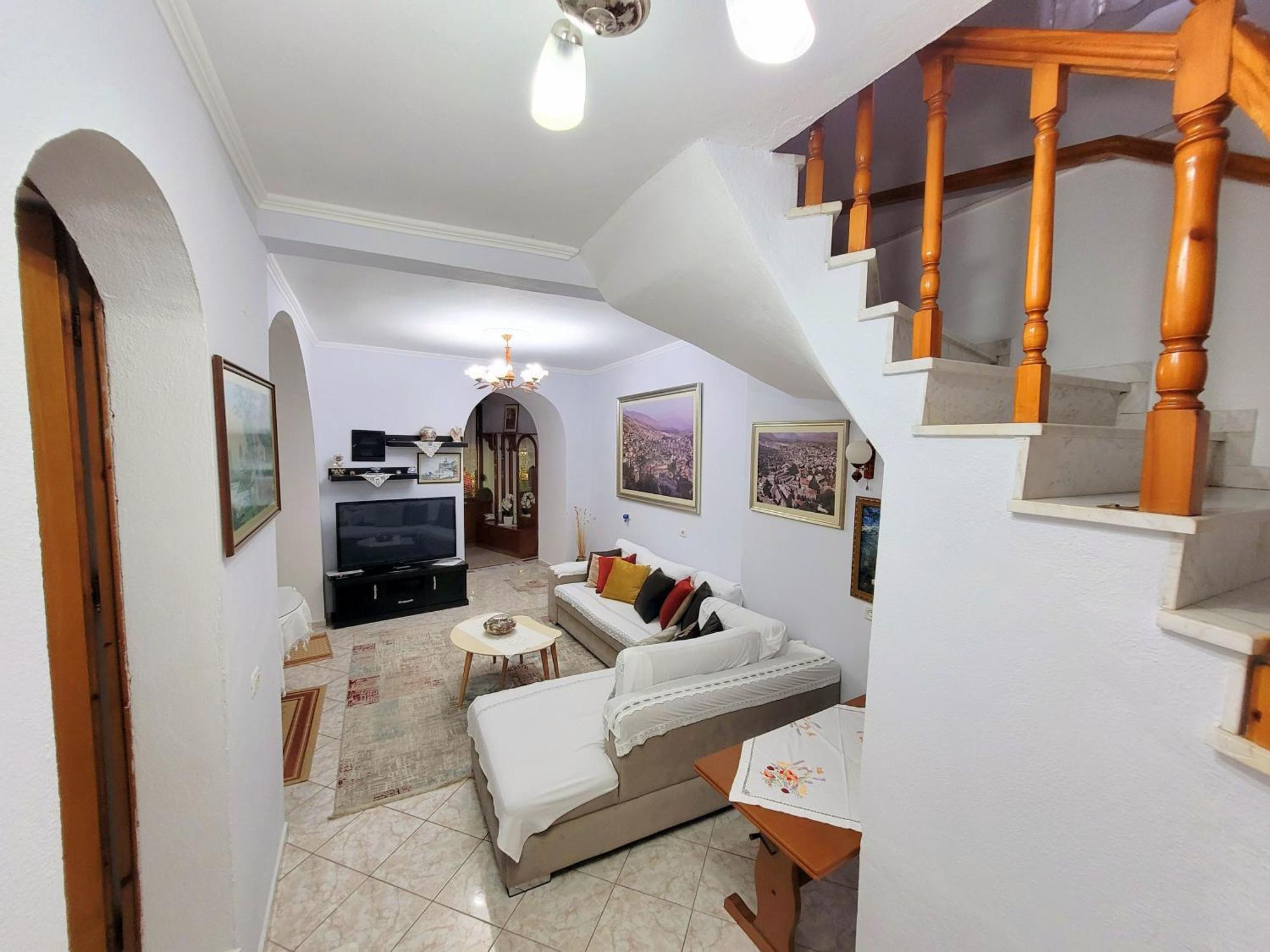 Marbi Guest House Gjirokastër Eksteriør billede