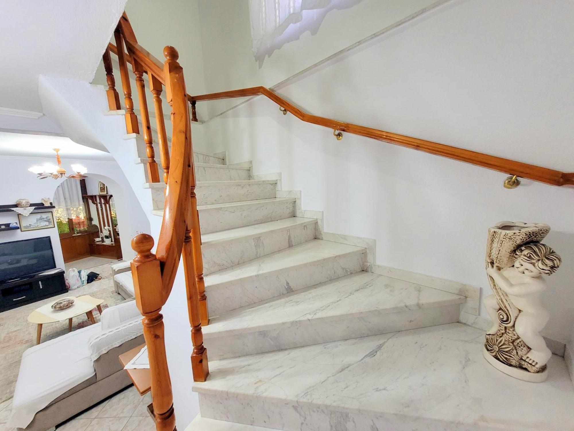 Marbi Guest House Gjirokastër Eksteriør billede