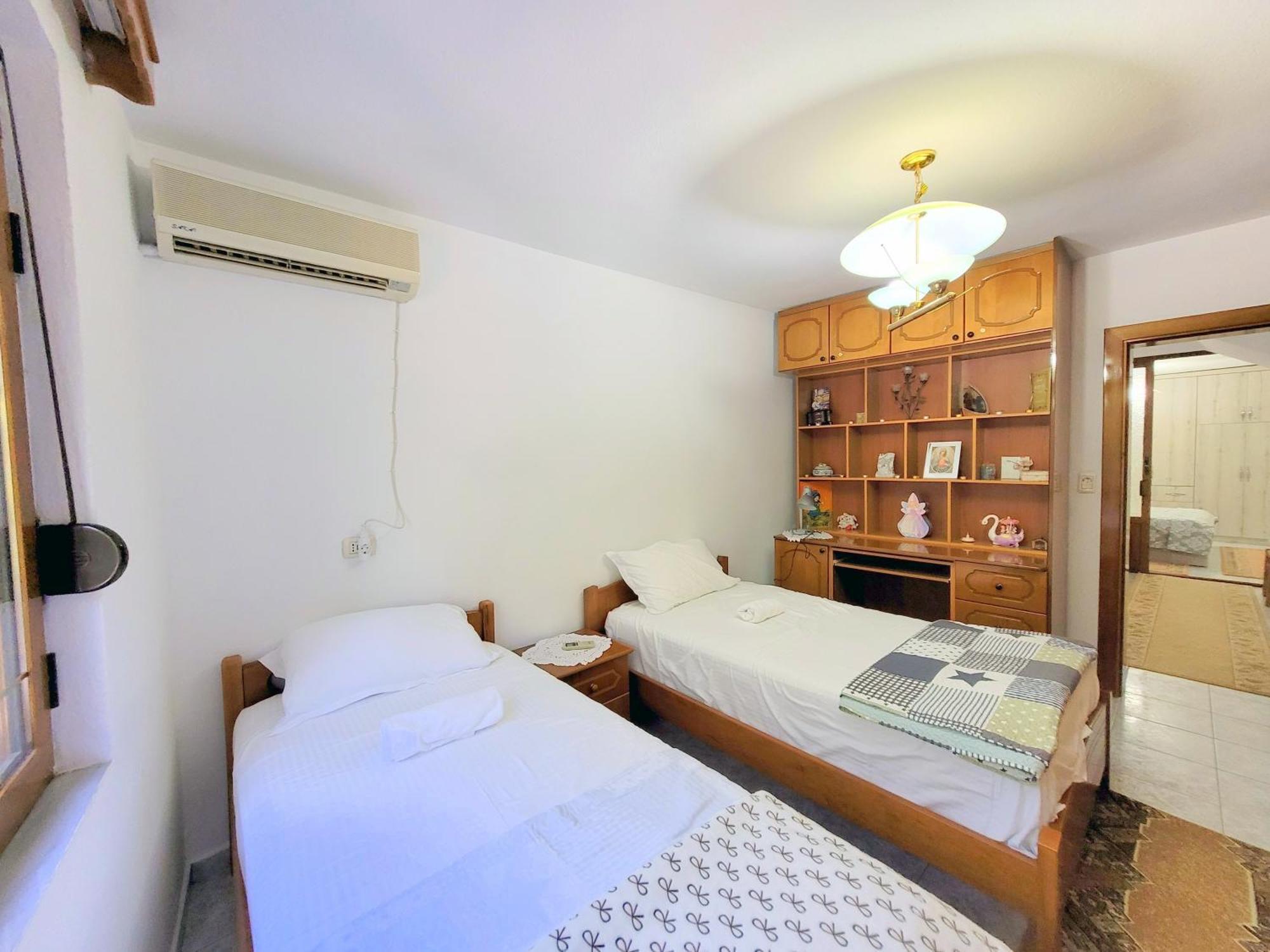 Marbi Guest House Gjirokastër Eksteriør billede