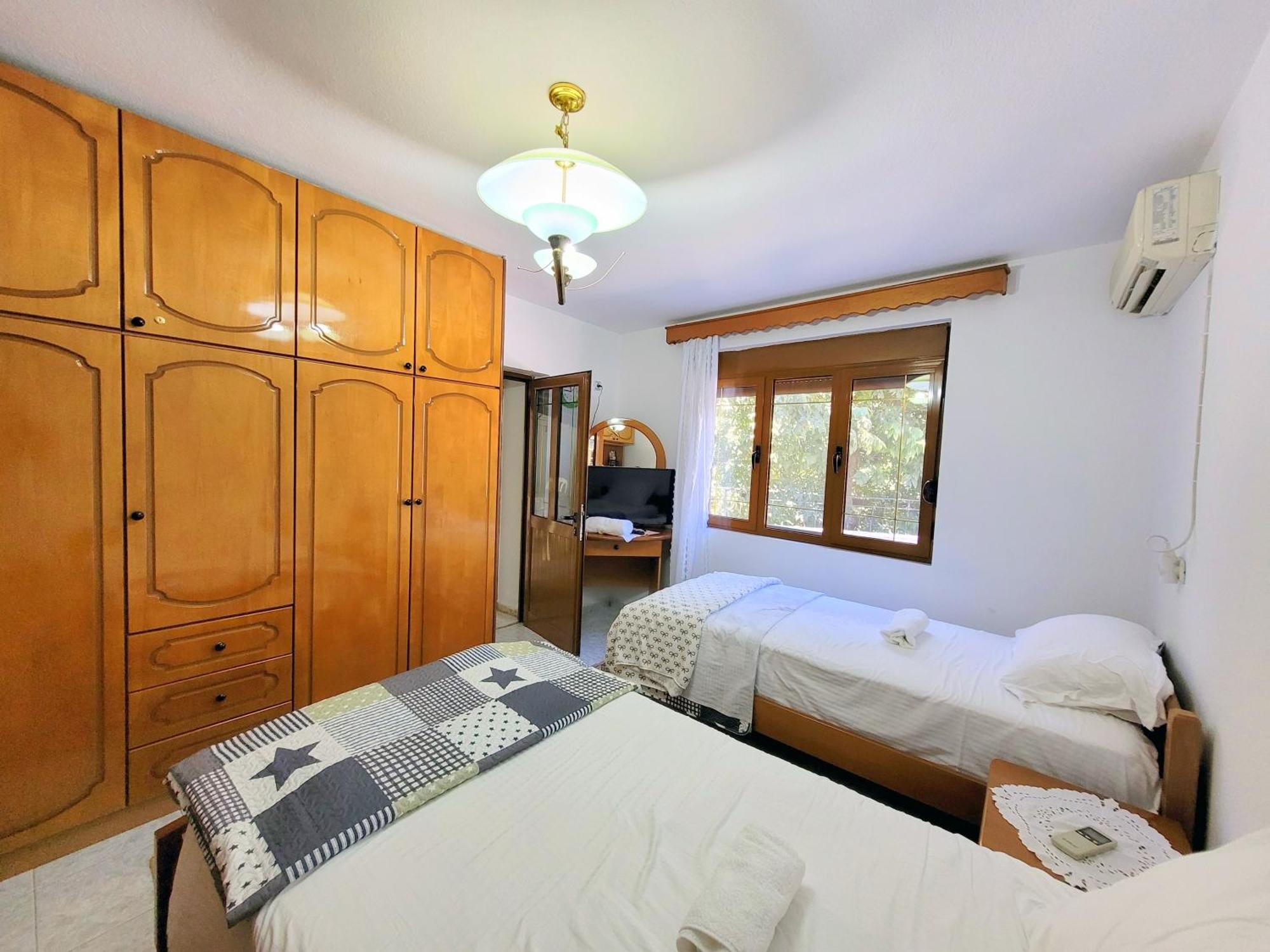 Marbi Guest House Gjirokastër Eksteriør billede