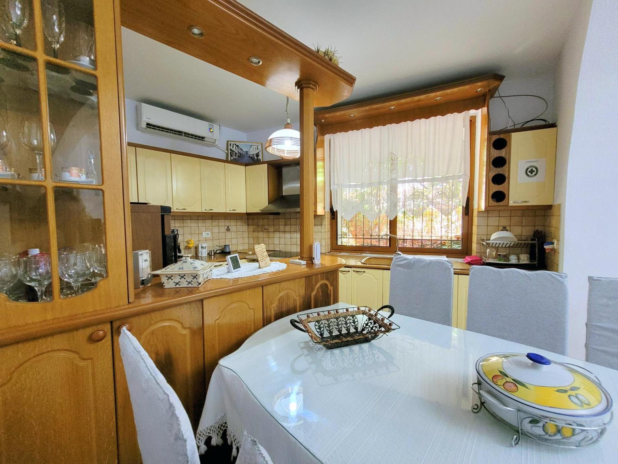 Marbi Guest House Gjirokastër Eksteriør billede